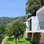 לינה וארוחת בוקר Portovella & 3*