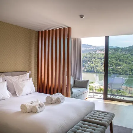 Portovella & Nocleg ze śniadaniem Pala