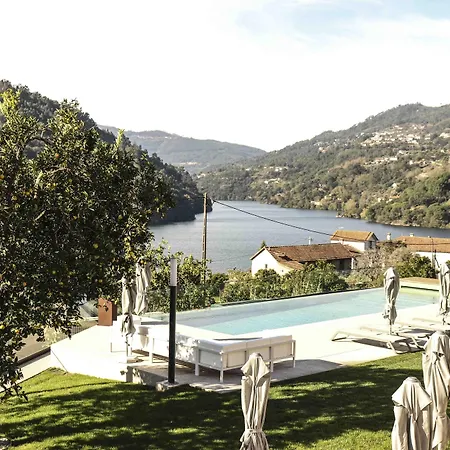Portovella & Bed and breakfast 3*