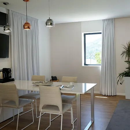 Bed and breakfast Portovella &