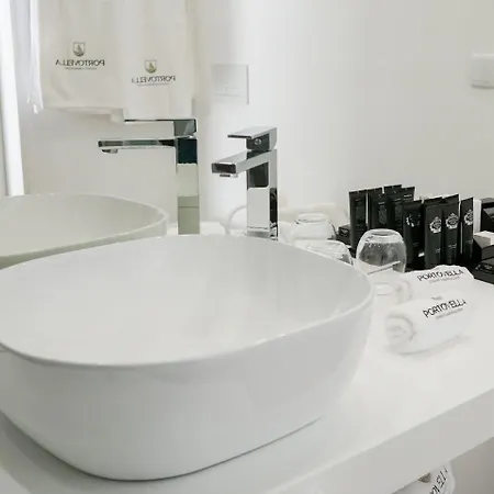 Portovella & Bed and Breakfast