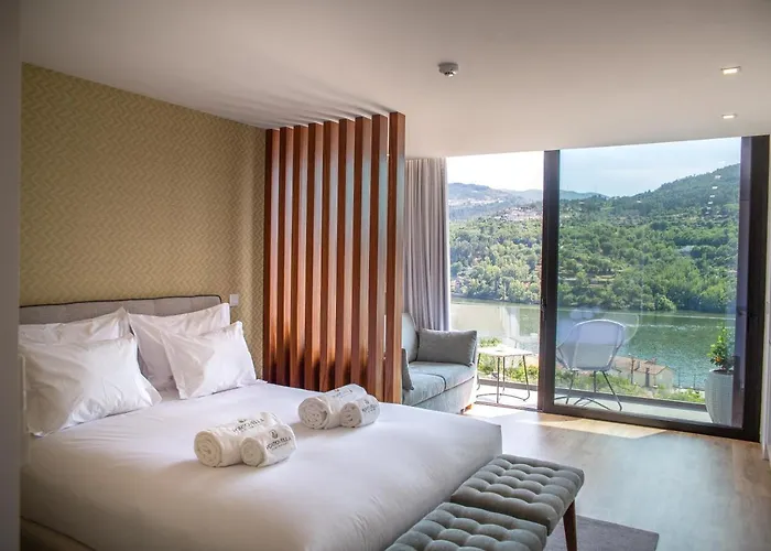 Portovella & Nocleg ze śniadaniem Pala